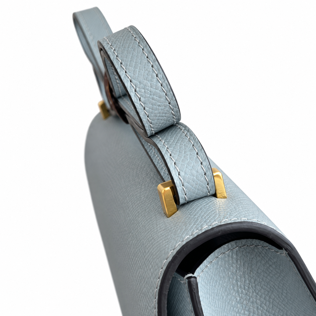 Hermès 26cm Crossbody Bag – Minimalist Luxury Leather Design